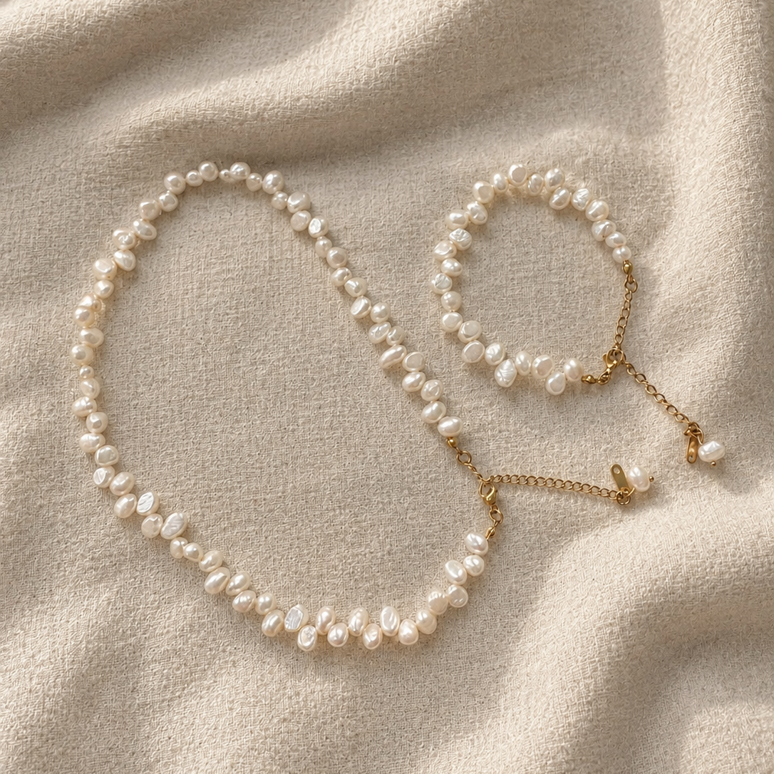 Galera Pearl Necklace