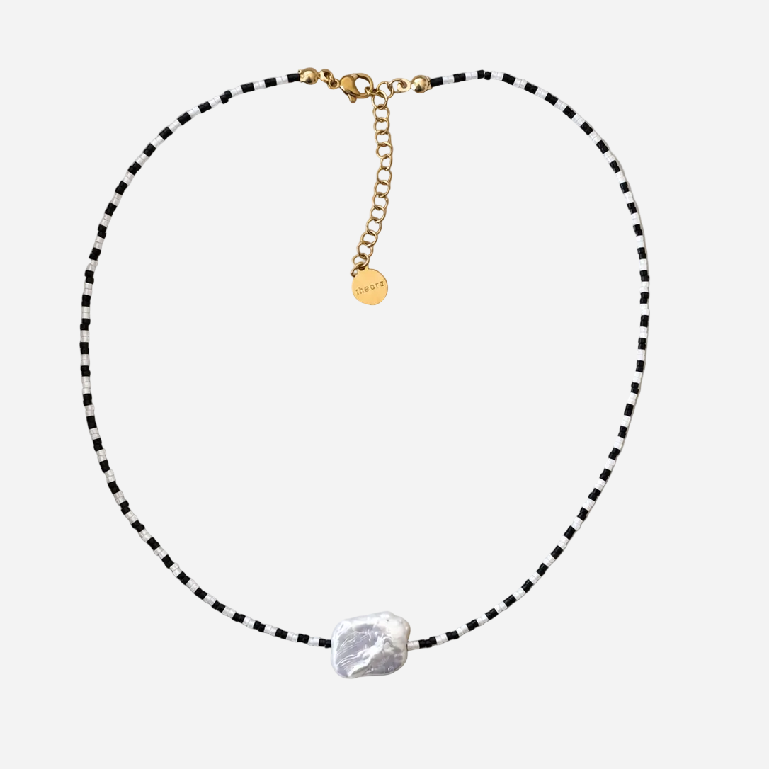 Siargao Necklace B&W