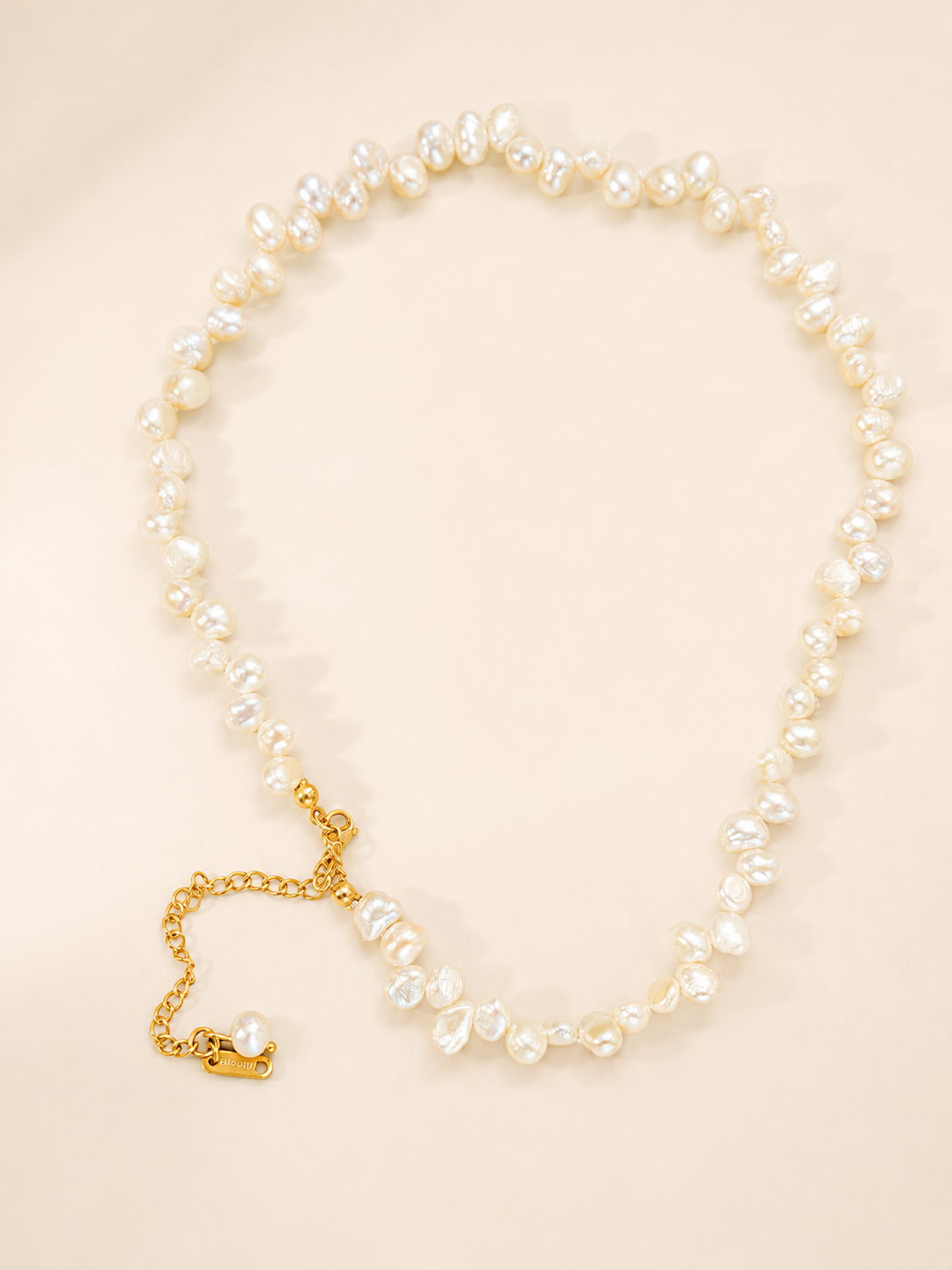 Galera Pearl Necklace