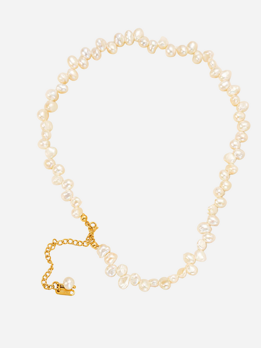 Galera Pearl Necklace