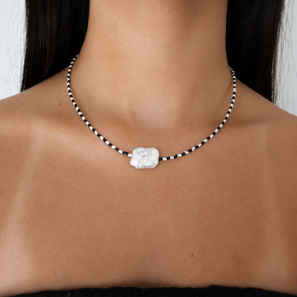 Siargao Necklace B&W